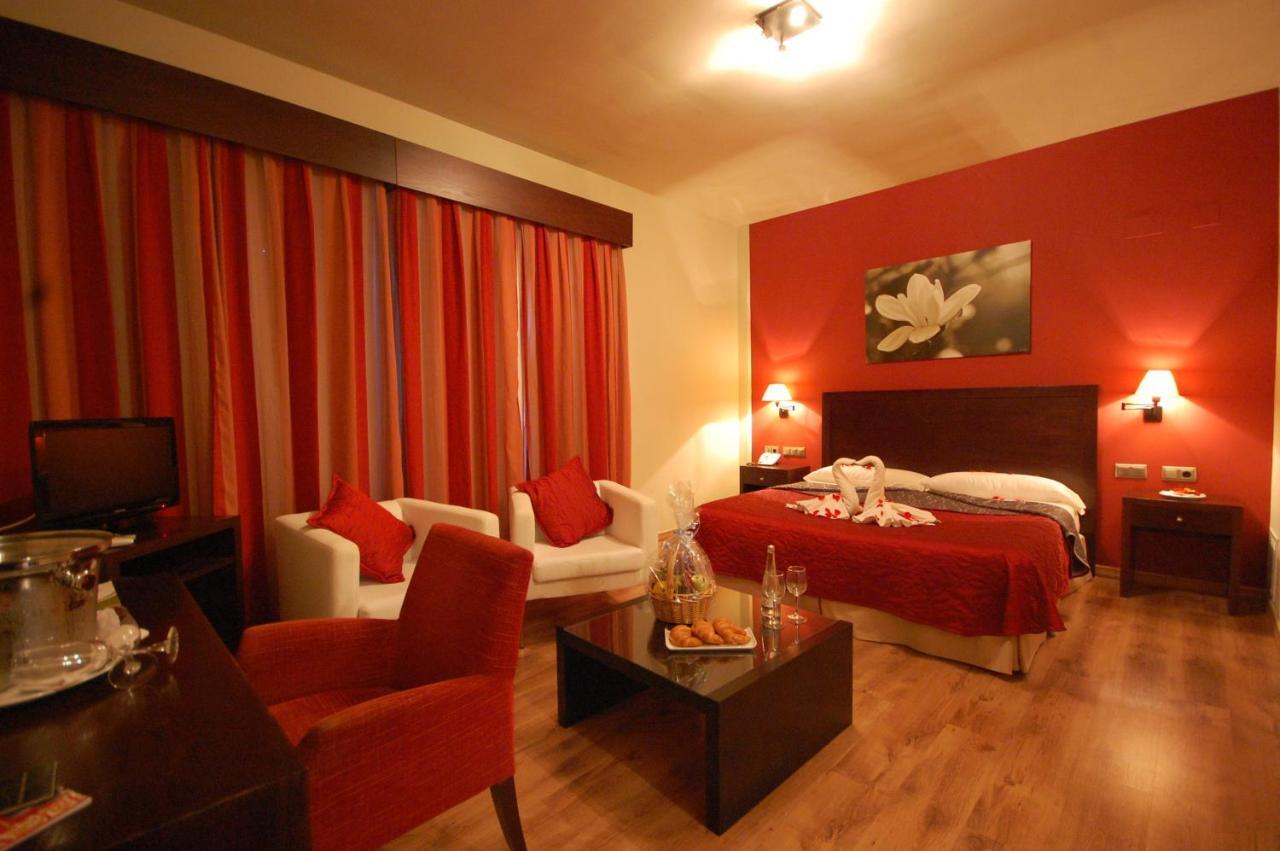Atalaya De La Campina Hotel Cordoba Room photo